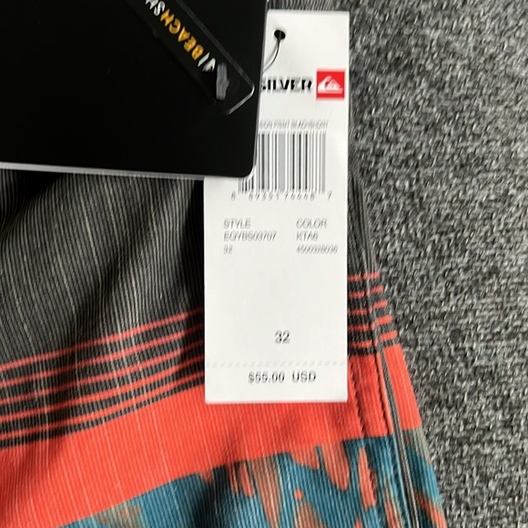 Quicksilver men’s swim trunks - Picture 2 of 4
